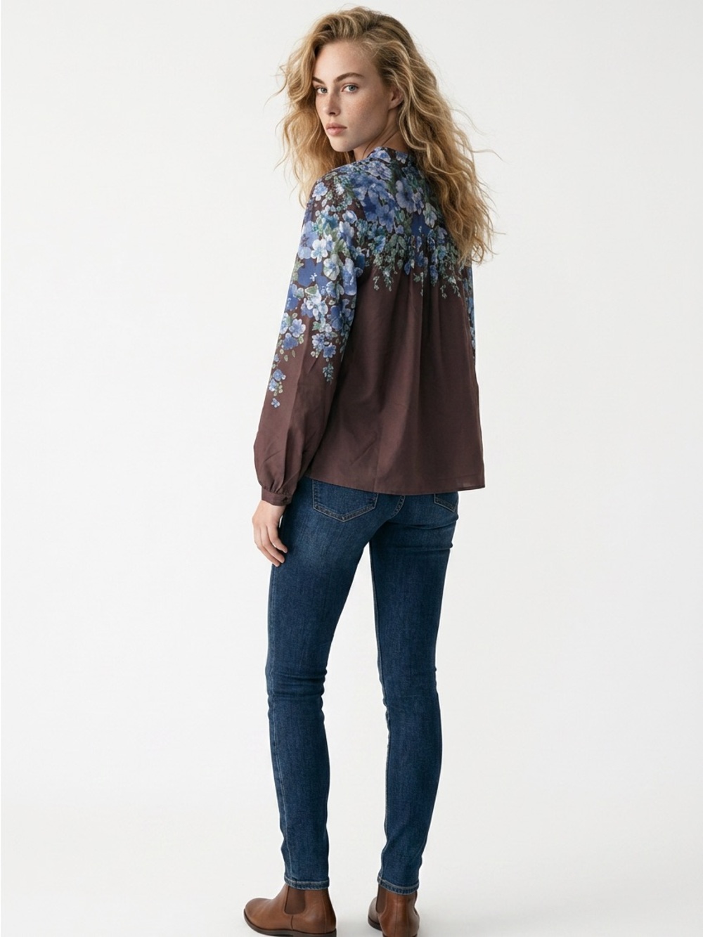 NWOT A.K.A Posh Brown Blouse with Blue Floral Print Size M - Picture 9 of 11